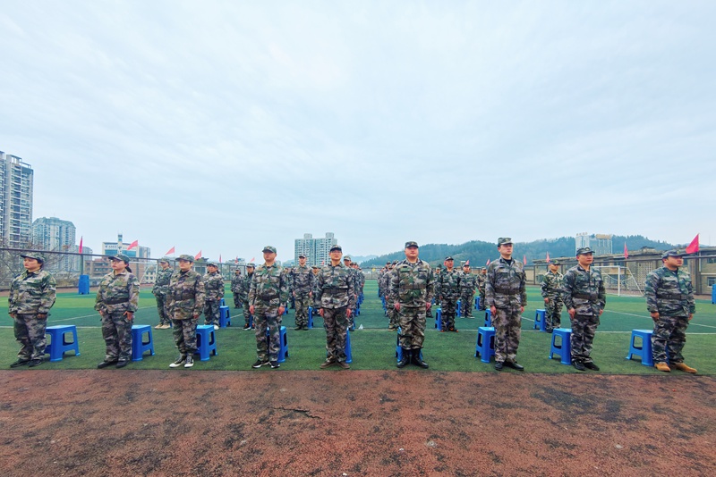 市西街道“三项教育”暨军事训练启动仪式举行 启动仪式。刘苏黔摄