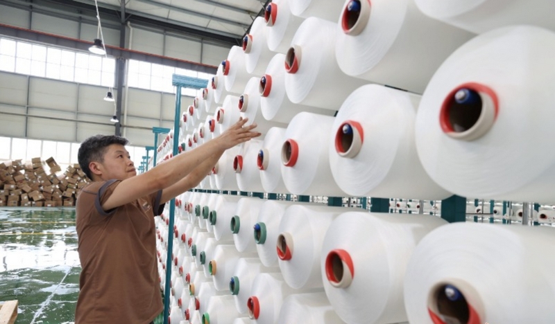 毕节纺织“研产销一体化”项目一期建成投产。