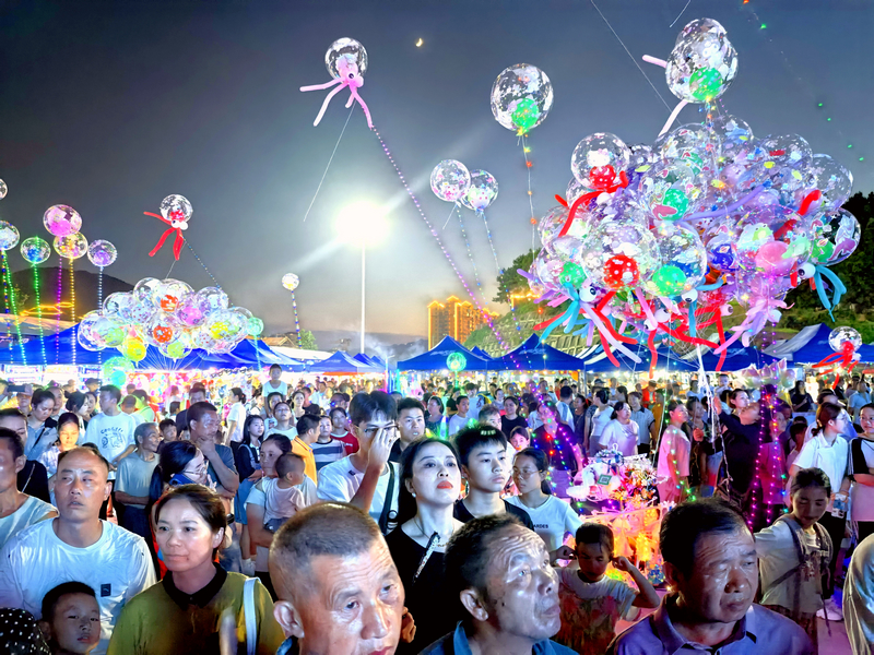 万人期待“六月六”·仰阿莎文化节开幕。