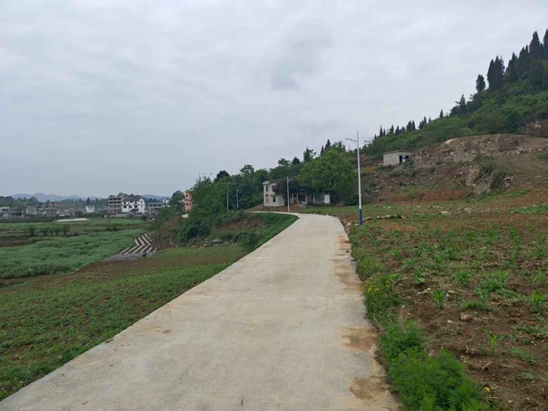 息烽县九庄镇清堰村洋中组机耕道.