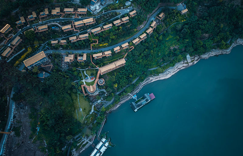 【4】俯瞰绥江县千年渔村半山酒店。绥江县旅游开发投资有限公司供图